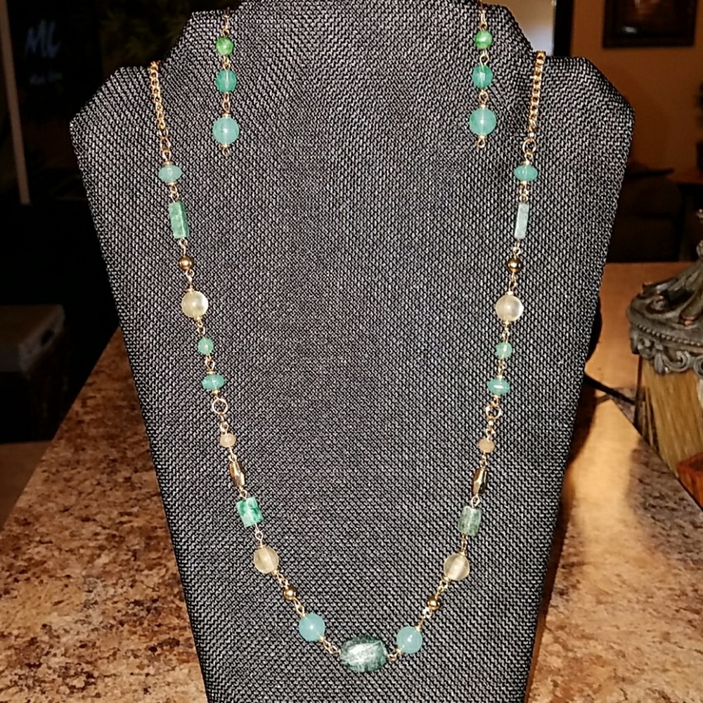 Necklace and earings